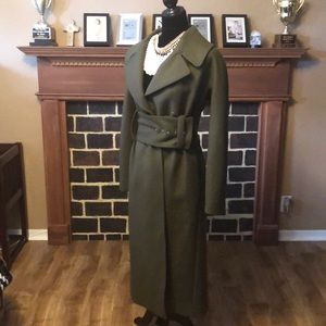 Green Trench Coat with Turndown Collar